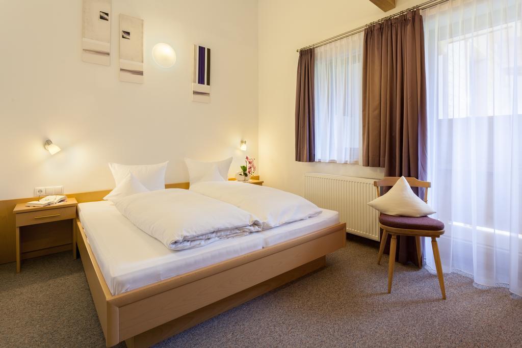 Appartement Hotel Garni Matthaeuserhof แกร์ลอส ภายนอก รูปภาพ