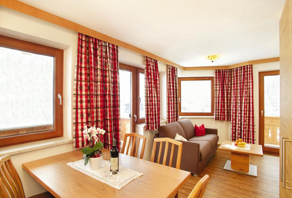 Appartement Hotel Garni Matthaeuserhof แกร์ลอส ภายนอก รูปภาพ