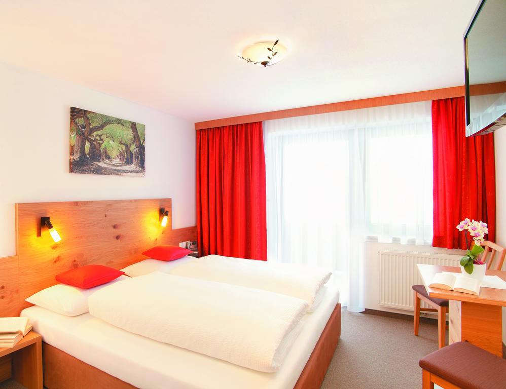 Appartement Hotel Garni Matthaeuserhof แกร์ลอส ภายนอก รูปภาพ
